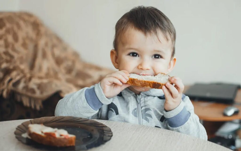 Çocuklar Ekmek Yemeli mi?